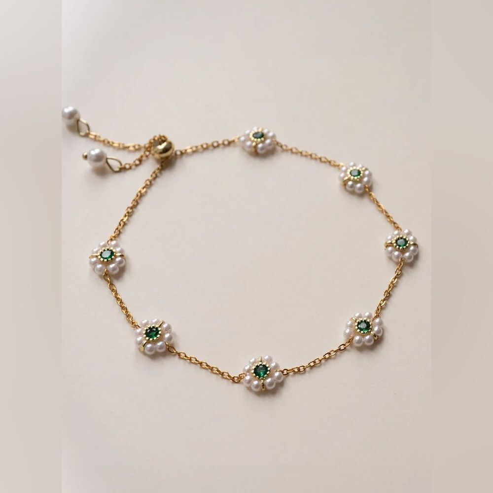 Boho flower bracelet M590